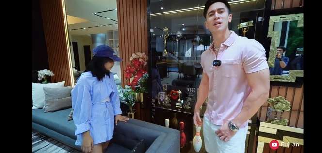 10 Potret Rumah Miliaran Milik Verrell Bramasta, Ada Mall Pribadi dan Lift Seharga Rp700 Juta!