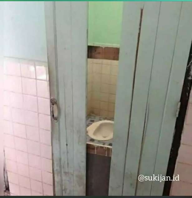 10 Potret Kocak Salah Pasang Pintu, Bikin Mikir Dua Kali!