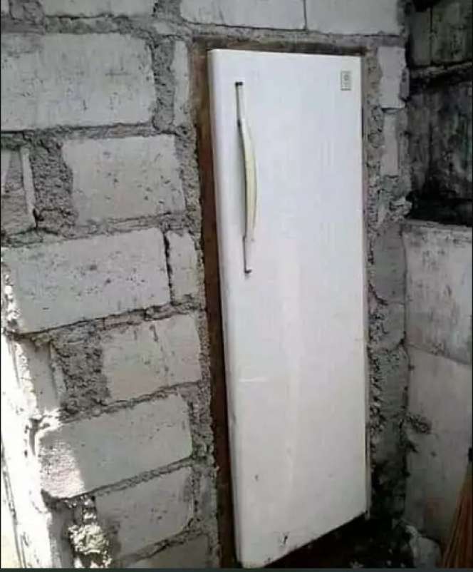 10 Potret Kocak Salah Pasang Pintu, Bikin Mikir Dua Kali!