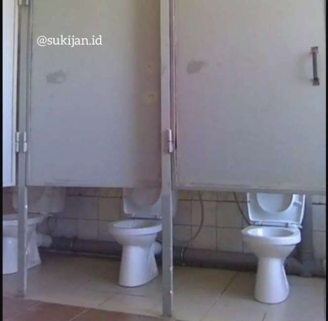 10 Potret Kocak Salah Pasang Pintu, Bikin Mikir Dua Kali!