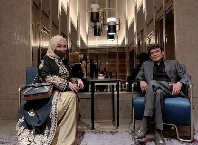 Dipoligami 4 Kali Saat Usia 24 Tahun, Artis Cantik ini Bertahan 38 Tahun, Kini Jadi Istri Satu-Satunya Raja Dangdut