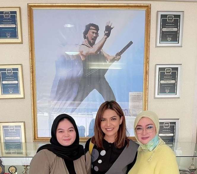 Dipoligami 4 Kali Saat Usia 24 Tahun, Artis Cantik ini Bertahan 38 Tahun, Kini Jadi Istri Satu-Satunya Raja Dangdut