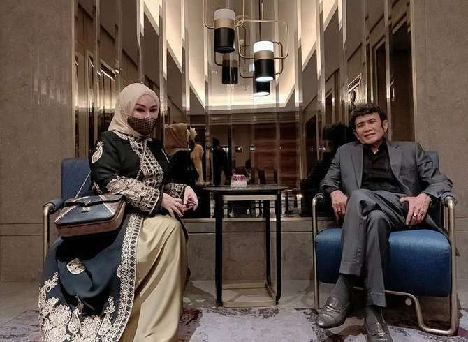 Dipoligami 4 Kali Saat Usia 24 Tahun, Artis Cantik ini Bertahan 38 Tahun, Kini Jadi Istri Satu-Satunya Raja Dangdut