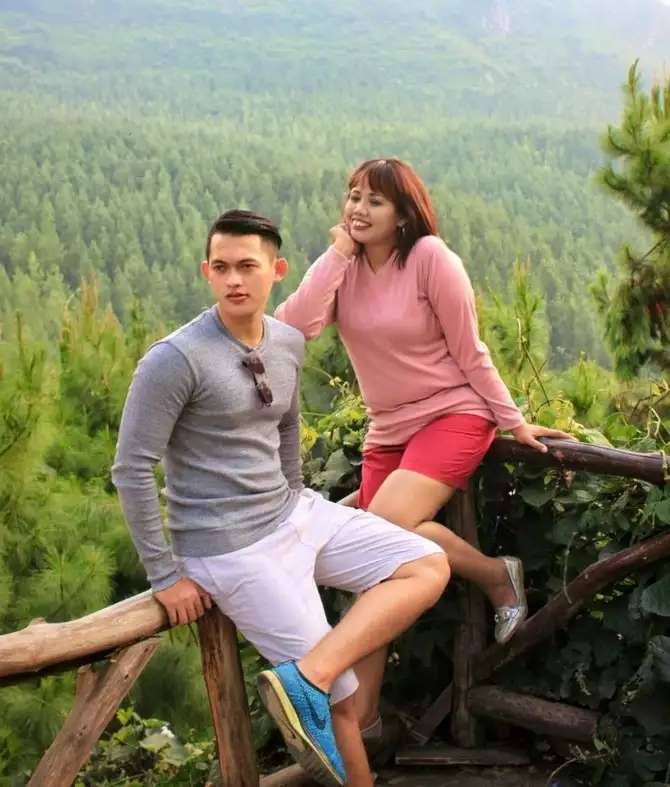 6 Artis Ganteng Ini Pernah Dekat Dengan Elly Sugigi, Ada yang Nikah Cuma 6 Bulan!