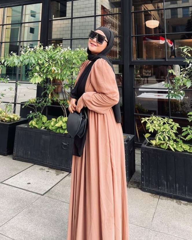 Masih Ingat Rosa Meldianti Keponakan Dewi Perssik? Dulu Viral Karena Sensasi, Kini Lepas Pilih Lepas Hijab!