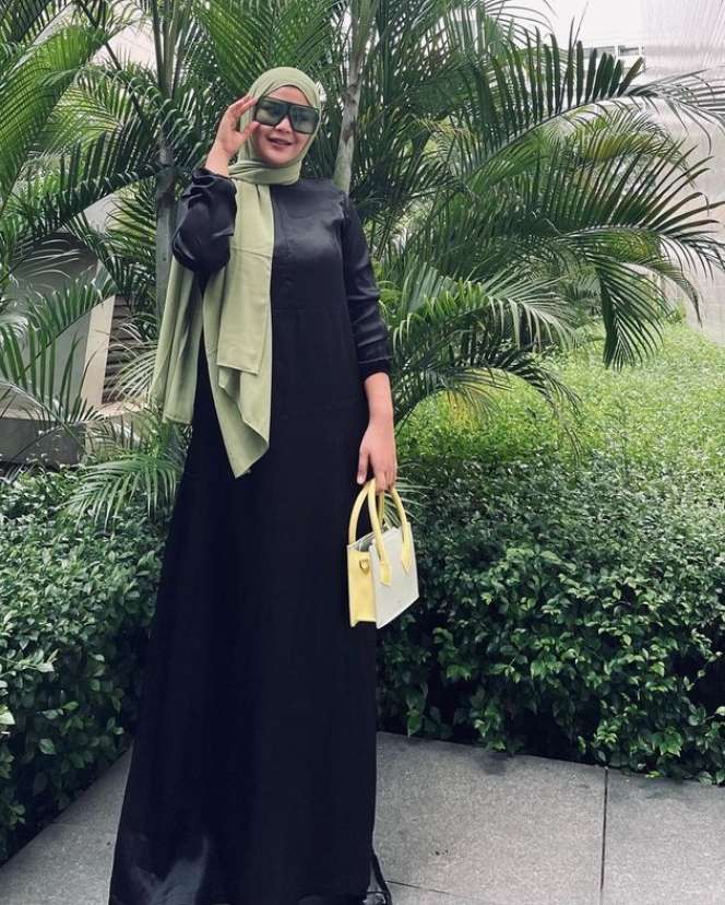 Masih Ingat Rosa Meldianti Keponakan Dewi Perssik? Dulu Viral Karena Sensasi, Kini Lepas Pilih Lepas Hijab!
