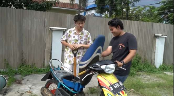 Detik-detik Motor Dilan Cepmek Dihancurkan, Ternyata Endingnya Bikin Haru!
