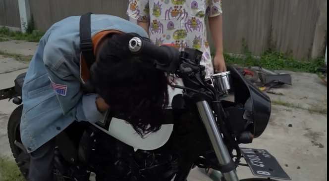 Detik-detik Motor Dilan Cepmek Dihancurkan, Ternyata Endingnya Bikin Haru!