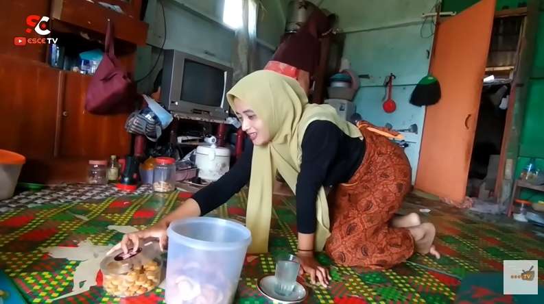 Viral Janda Desa Cantik Bak Bidadari, Disebut Mutiara Tersembunyi di Kampung Terpencil Dikelilingi Gunung