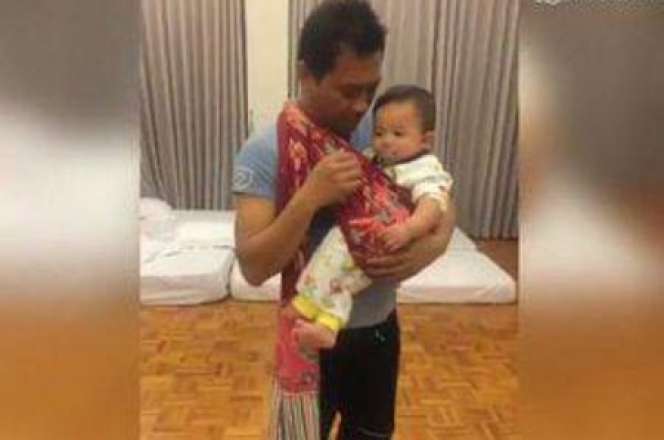Tajir Melintir, 10 Artis Ini Gendong Bayinya dengan Kain Jarik, Gaya Lesty Kejora Jadi Sorotan!