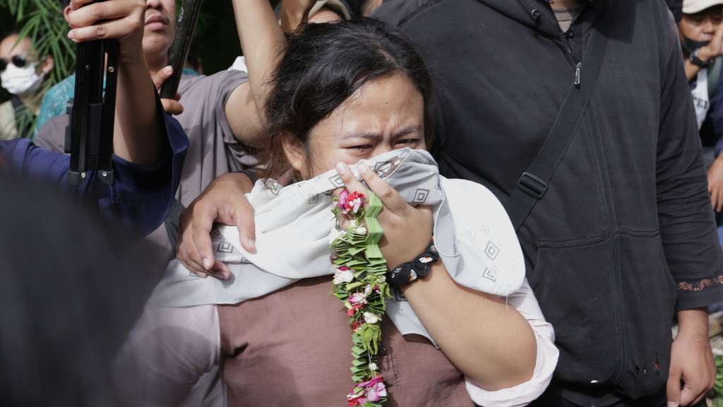 FOTO: Tangis di Pusara Ki Joko Bodo