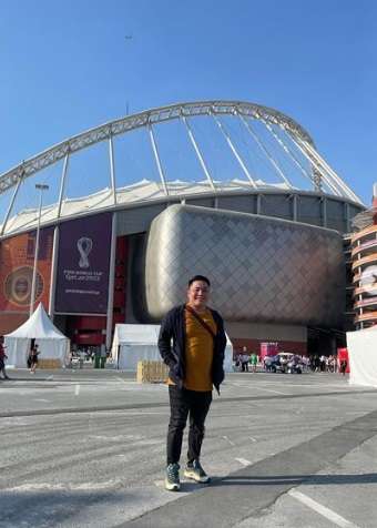 Potret Merry Asisten Raffi Ahmad Diajak Nonton Piala Dunia di Qatar, Gayanya Nggak Kalah Kece!