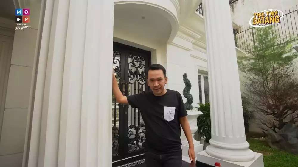 10 Potret Rumah Baru Ivan Gunawan yang Mewah & Glamor, Kamar Tidurnya Bikin Ruben Onsu Melongo!