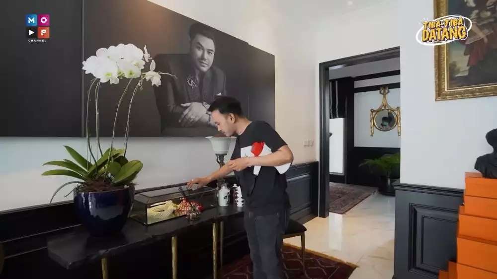 10 Potret Rumah Baru Ivan Gunawan yang Mewah & Glamor, Kamar Tidurnya Bikin Ruben Onsu Melongo!