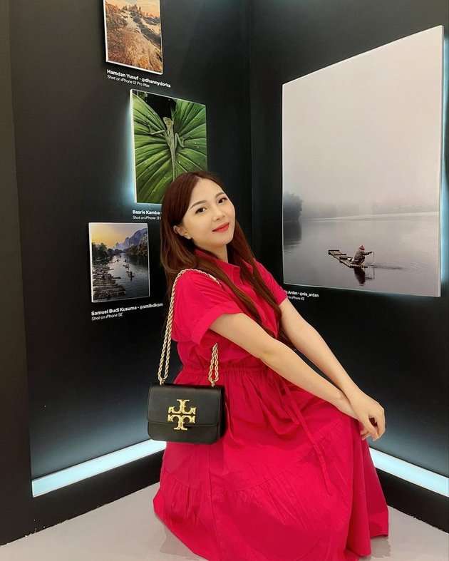 Potret Fanny Margaretha Istri Ketiga Pilot Viral Vincent Raditya, Usianya Baru 21 Tahun, Perut Buncitnya Jadi Sorotan!