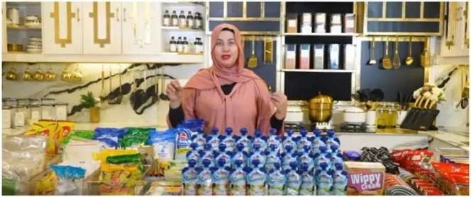 7 Potret Gudang Makanan Bak Minimarket di Rumah Artis, Sarwendah Gede Banget Mirip Toko Grosir!