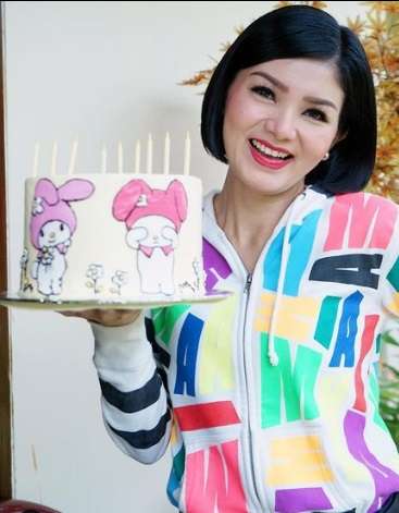 Masih Ingat Presenter Intan RJ? Sang Suami Meninggal 2 Tahun Lalu, Kini Coba Buka Hati Meski Ada Trauma!
