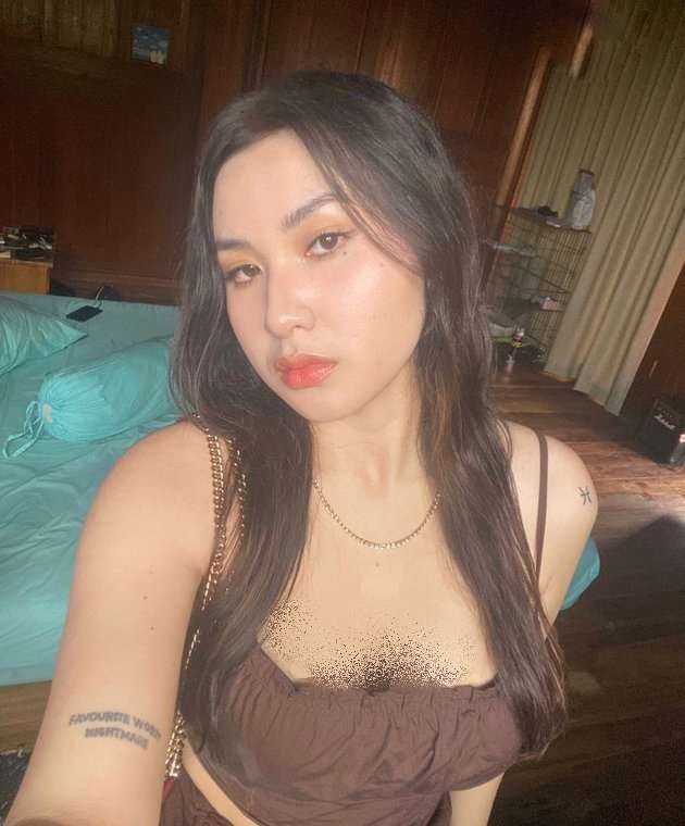 10 Potret Audrey Davis, Anak David NAIF yang Cantik & Hot Abis, Tato di Pinggang Bikin Salfok!