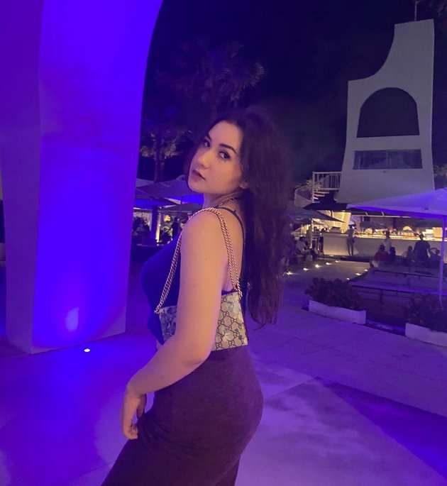 10 Potret Audrey Davis, Anak David NAIF yang Cantik & Hot Abis, Tato di Pinggang Bikin Salfok!