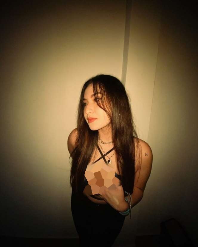 10 Potret Audrey Davis, Anak David NAIF yang Cantik & Hot Abis, Tato di Pinggang Bikin Salfok!