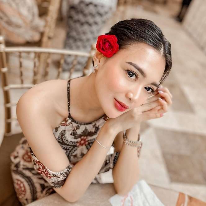 Dulu Tinggal di Kontrakan Tanpa Toilet, Kini Wika Salim Punya Rumah Sendiri: Salfok Pamer Gaya Jadi Tukang Bangunan
