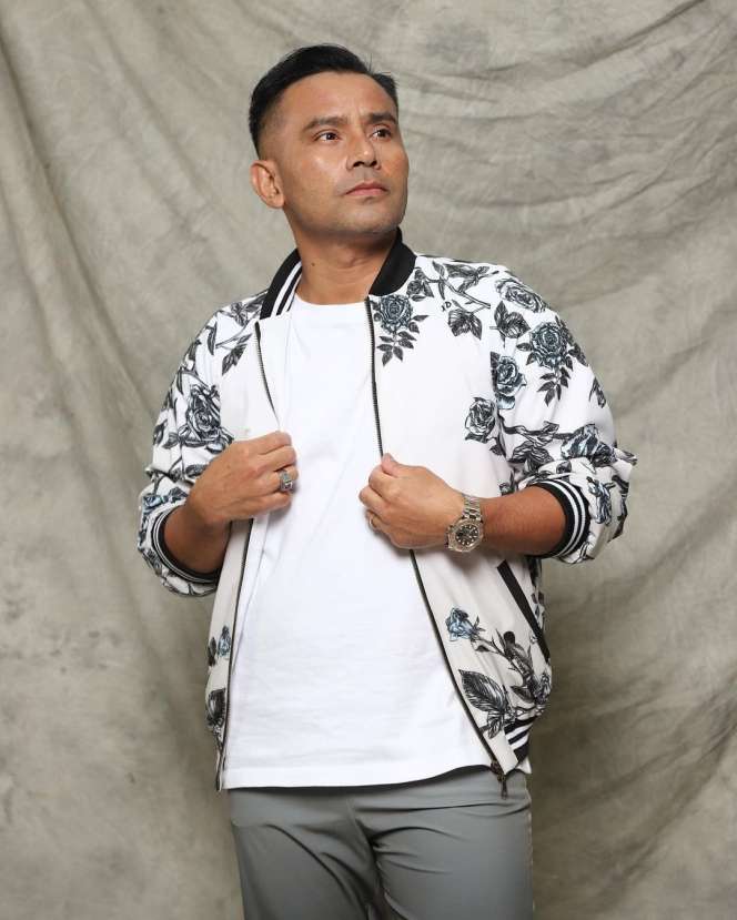 Sederet Artis Terkenal Ini Dulu Pernah Hidup Susah, Kini Tajir Melintir!