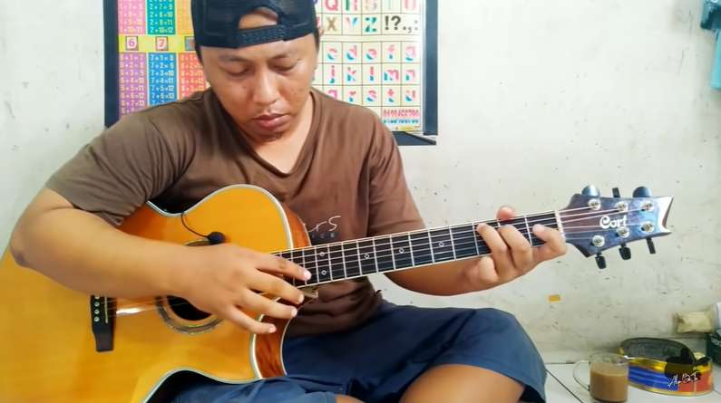 Penghasilan Rp8,8 Miliar, Youtuber Alif Ba Ta Malah Tinggal di Rumah Sederhana & Kumuh, Lihat 7 Potretnya