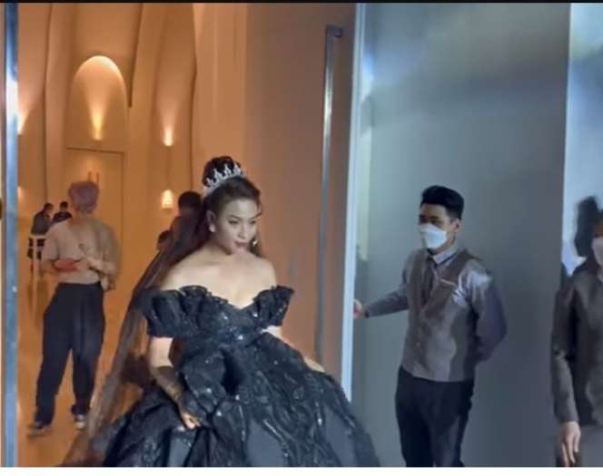 Pernikahan Artis Cantik Ini Ramai Dicibir, Gelar Pesta Mewah Tapi Makanan Buruk, Ternyata Rumah Tangganya Berakhir Tragis!