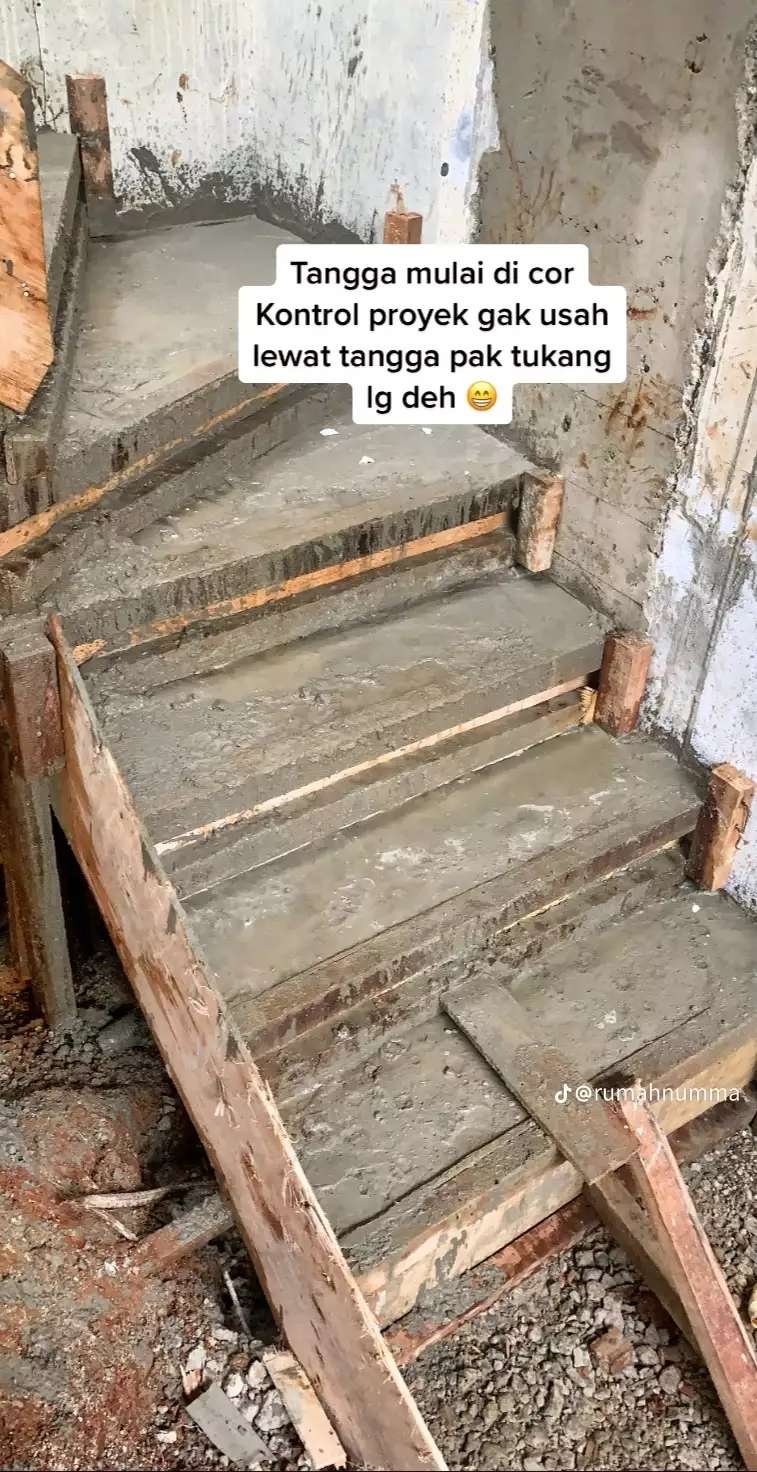 10 Transformasi Garasi Kecil Disulap Jadi Rumah Bertingkat yang Mewah & Estetik, Bak Hunian Orang Kaya!