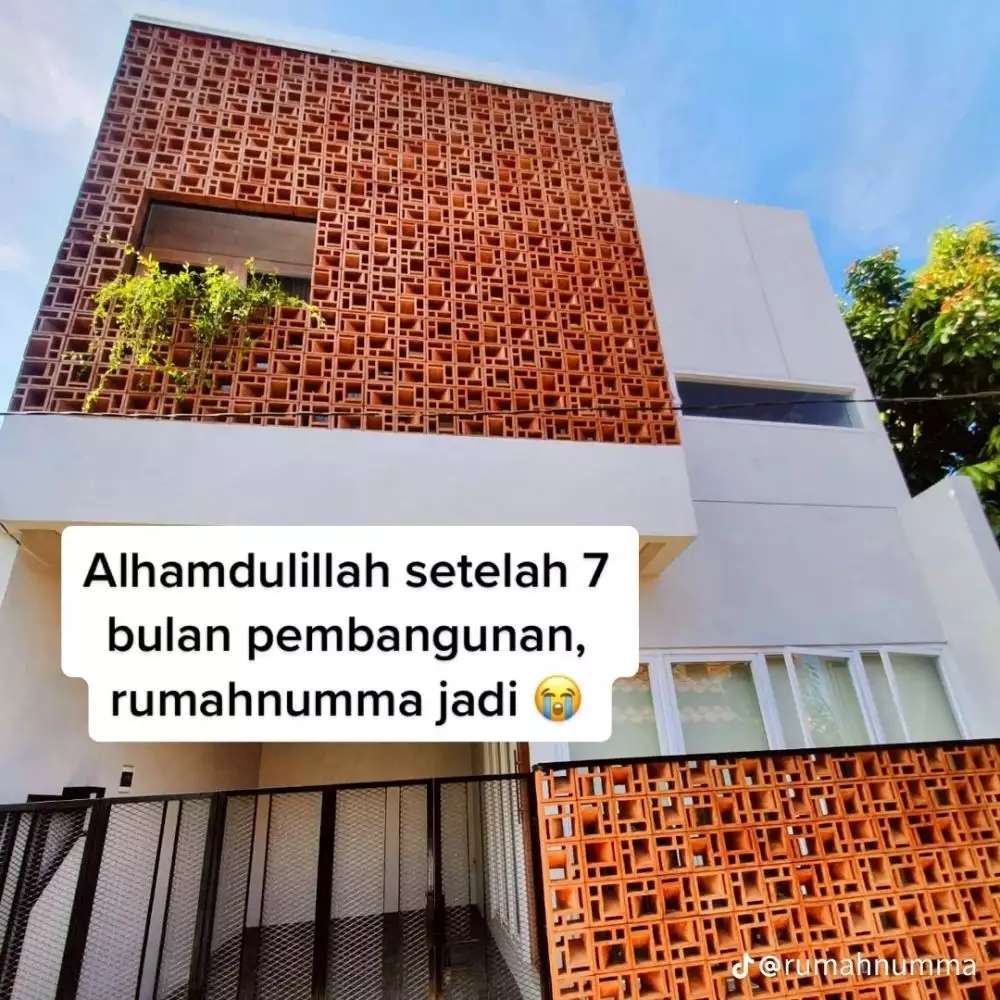 10 Transformasi Garasi Kecil Disulap Jadi Rumah Bertingkat yang Mewah & Estetik, Bak Hunian Orang Kaya!