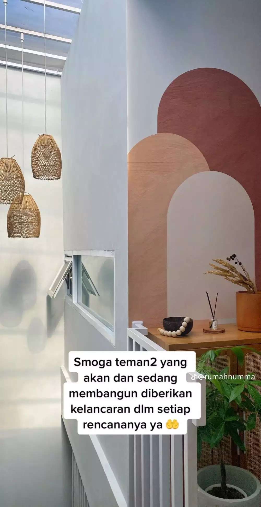 10 Transformasi Garasi Kecil Disulap Jadi Rumah Bertingkat yang Mewah & Estetik, Bak Hunian Orang Kaya!