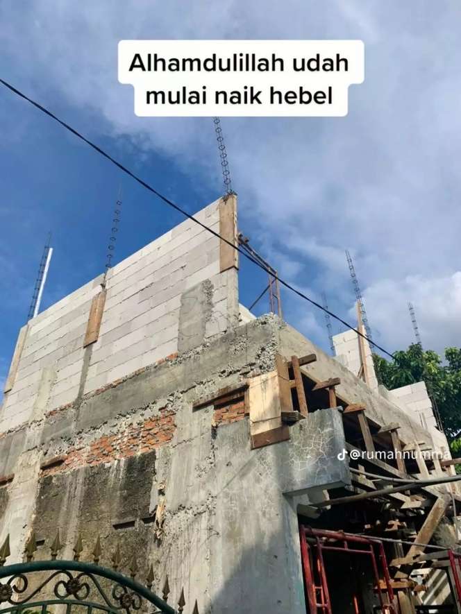 10 Transformasi Garasi Kecil Disulap Jadi Rumah Bertingkat yang Mewah & Estetik, Bak Hunian Orang Kaya!