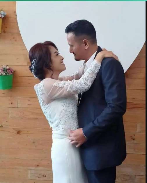 Potret Pernikahan Mudjie Massaid Adik Ipar Angelina Sondakh, Sosok Sang Istri Tuai Sorotan!