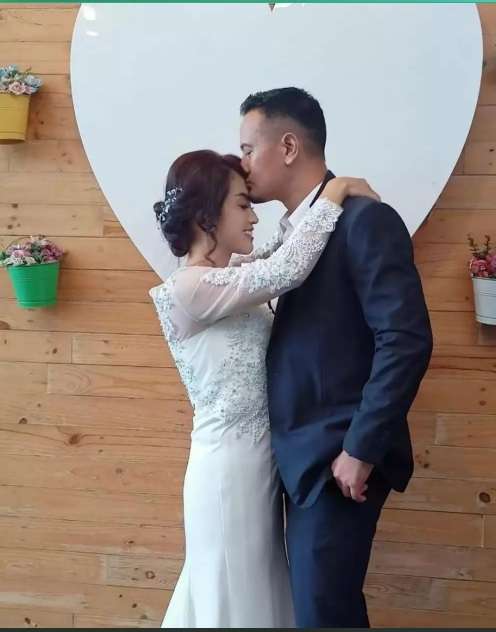 Potret Pernikahan Mudjie Massaid Adik Ipar Angelina Sondakh, Sosok Sang Istri Tuai Sorotan!