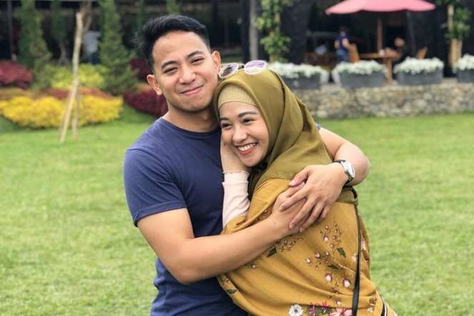 6 Artis Cantik Ini Punya Suami Pengacara Kondang, Terakhir Rela Jadi istri Kedua!