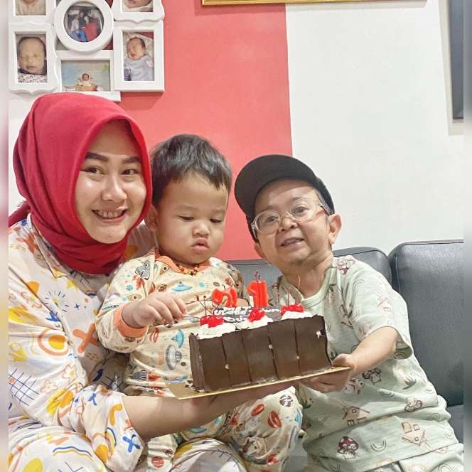 Potret Daus Mini Bareng Istri yang Jarang Tersorot, Diterpa Isu Perpisahan