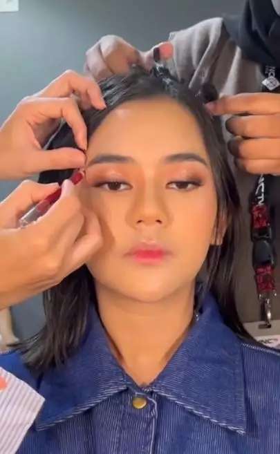 Viral MUA Bagikan Tutorial Makeup Ziva Magnolya, Hasilnya Malah Mirip Rachel Vennya? Lihat 8 Potretnya