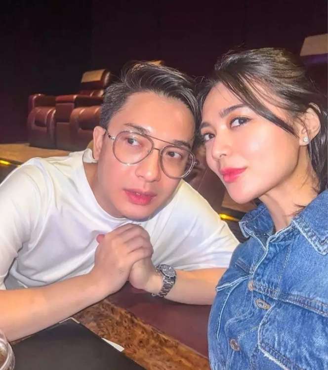 10 Potret Mesra Wika Salim & Pacarnya yang Disebut Mirip Indra Kenz, Netizen: Gantengan Ini!