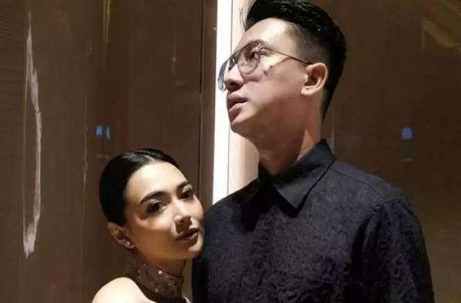 10 Potret Mesra Wika Salim & Pacarnya yang Disebut Mirip Indra Kenz, Netizen: Gantengan Ini!