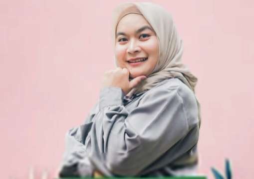 Ingat Pelawak Ulfa Dwiyanti? Lama Menghilang Kabarnya Bikin Syok, Tak Malu Jualan Seblak, Lihat 8 Potretnya
