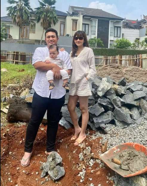 Potret Desain Rumah Baru Gilang Dirga, Siap Dibangun Usai Peletakan Batu Pertama!