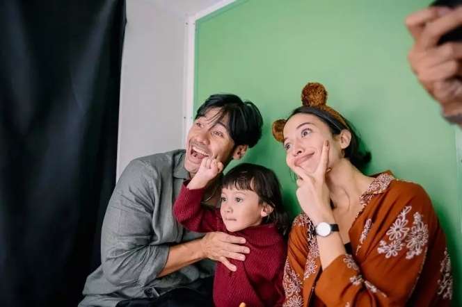 Ingat Mantan Pacar Laudya Cynthia Bella Ini? Kini Jadi Bos PH, Dihujat Gegara Dianggap Bela Pelakor, Cek 8 Potretnya!