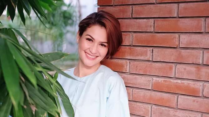 10 Orang Luar Negeri Jadi Artis Terkenal di Indonesia, Terakhir Digosipkan Pacari Lucinta Luna!