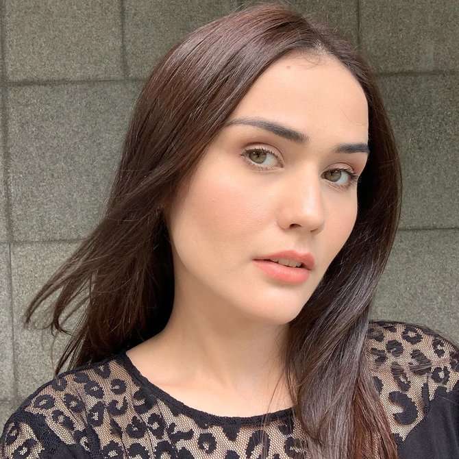 10 Orang Luar Negeri Jadi Artis Terkenal di Indonesia, Terakhir Digosipkan Pacari Lucinta Luna!