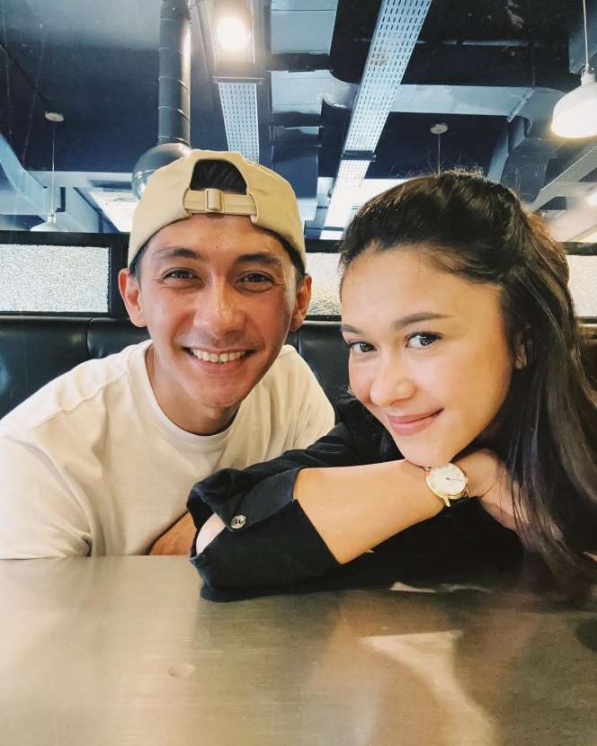 Potret Seleb Kakak Beradik yang Sering Dikira Pacaran, Kedekatannya Bikin Iri!