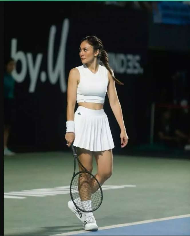 Potret Seleb Cantik Usia 40-an Saat Main Tenis, Penampilan Mulan Jameela Beda Dari yang Lain!