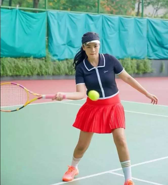 Potret Seleb Cantik Usia 40-an Saat Main Tenis, Penampilan Mulan Jameela Beda Dari yang Lain!