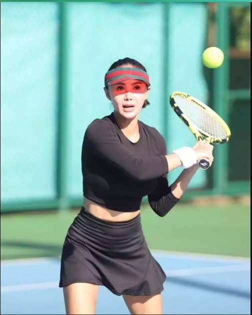 Potret Seleb Cantik Usia 40-an Saat Main Tenis, Penampilan Mulan Jameela Beda Dari yang Lain!