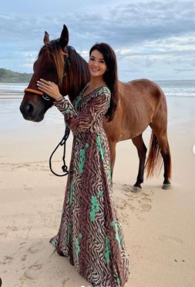 Masih Ingat Chef Cantik Farah Quinn? Kini Pilih Tinggal di AS, Penampilannya Bikin Pangling!
