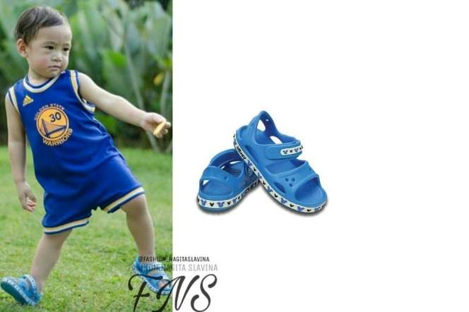 Deretan Sandal Milik Rafathar, Harganya Bikin Geleng-geleng